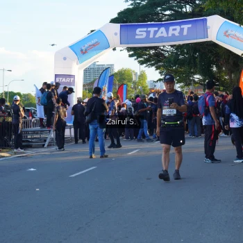 Runner Photo 1615842