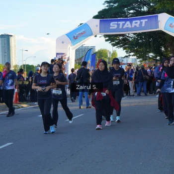 Runner Photo 1615847