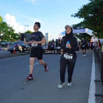 Runner Photo 1615883