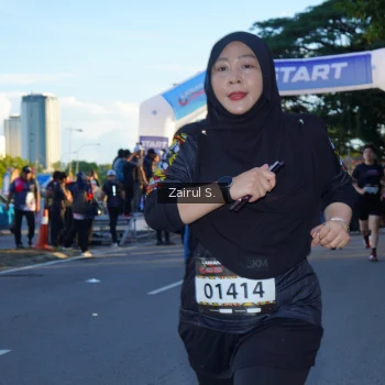Runner Photo 1615895