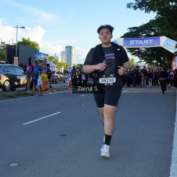 Runner Photo 1615930