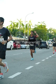 Runner Photo 1615971