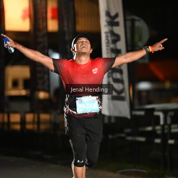 Runner Photo 1615980