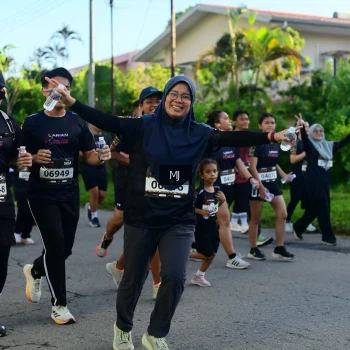Runner Photo 1615992