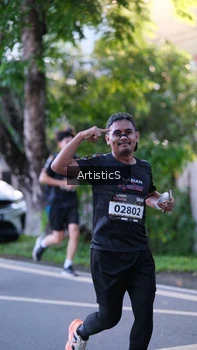 Runner Photo 1616084