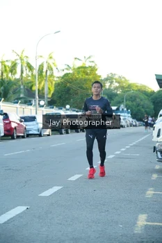 Runner Photo 1616092