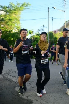 Runner Photo 1616187