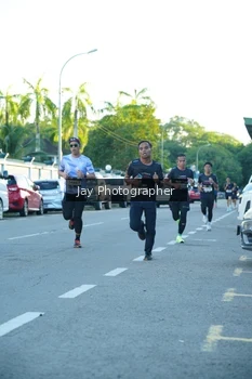 Runner Photo 1616236