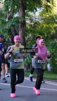 Runner Photo 1616289