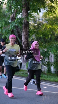 Runner Photo 1616307