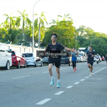 Runner Photo 1616380