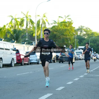 Runner Photo 1616382