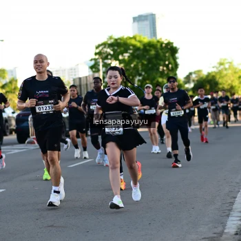 Runner Photo 1616383