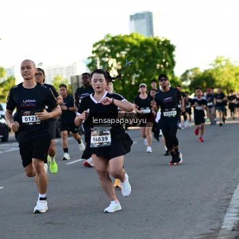 Runner Photo 1616397