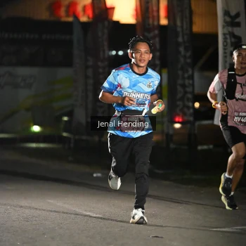 Runner Photo 1616441