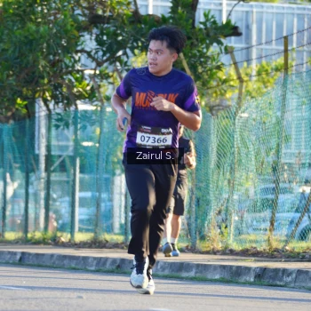 Runner Photo 1616608