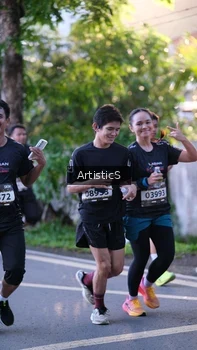 Runner Photo 1616637