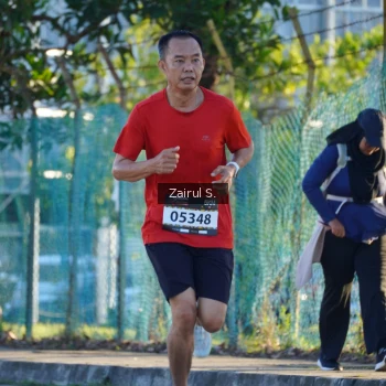 Runner Photo 1616672
