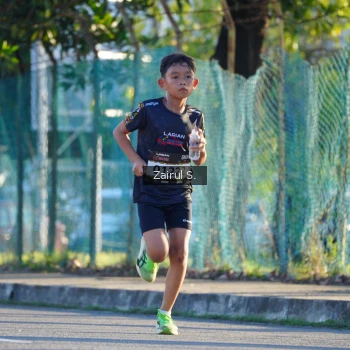 Runner Photo 1616751
