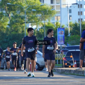Runner Photo 1616963