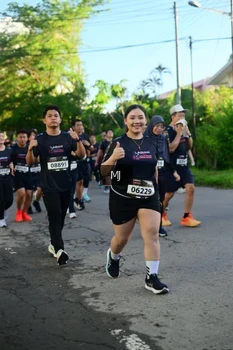 Runner Photo 1616977