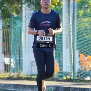 Runner Photo 1616992