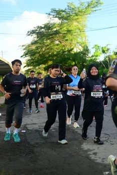 Runner Photo 1617047
