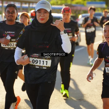 Runner Photo 1617070