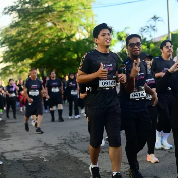 Runner Photo 1617159