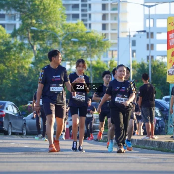 Runner Photo 1617169