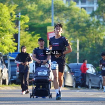 Runner Photo 1617174