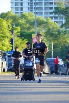 Runner Photo 1617210