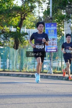 Runner Photo 1617211