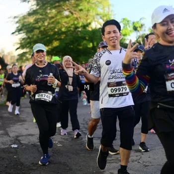 Runner Photo 1617234