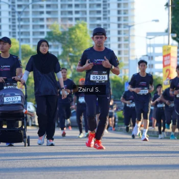 Runner Photo 1617282