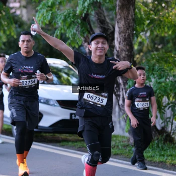 Runner Photo 1617321