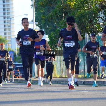 Runner Photo 1617324