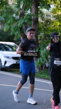 Runner Photo 1617391