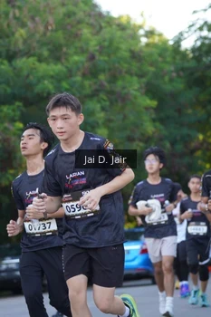 Runner Photo 1617428
