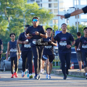 Runner Photo 1617457