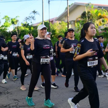 Runner Photo 1617590