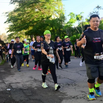 Runner Photo 1617595
