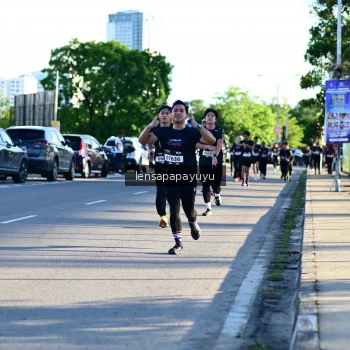 Runner Photo 1617640
