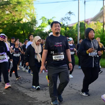 Runner Photo 1617648