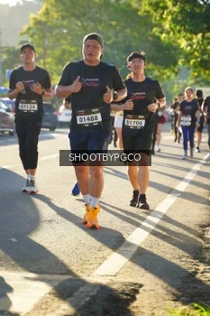 Runner Photo 1617663