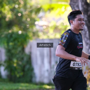 Runner Photo 1617818