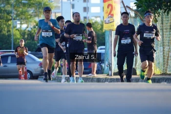 Runner Photo 1617983