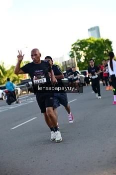 Runner Photo 1618057