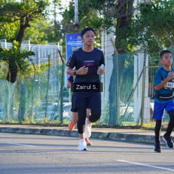Runner Photo 1618063