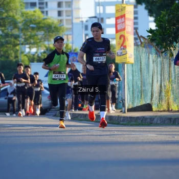Runner Photo 1618075